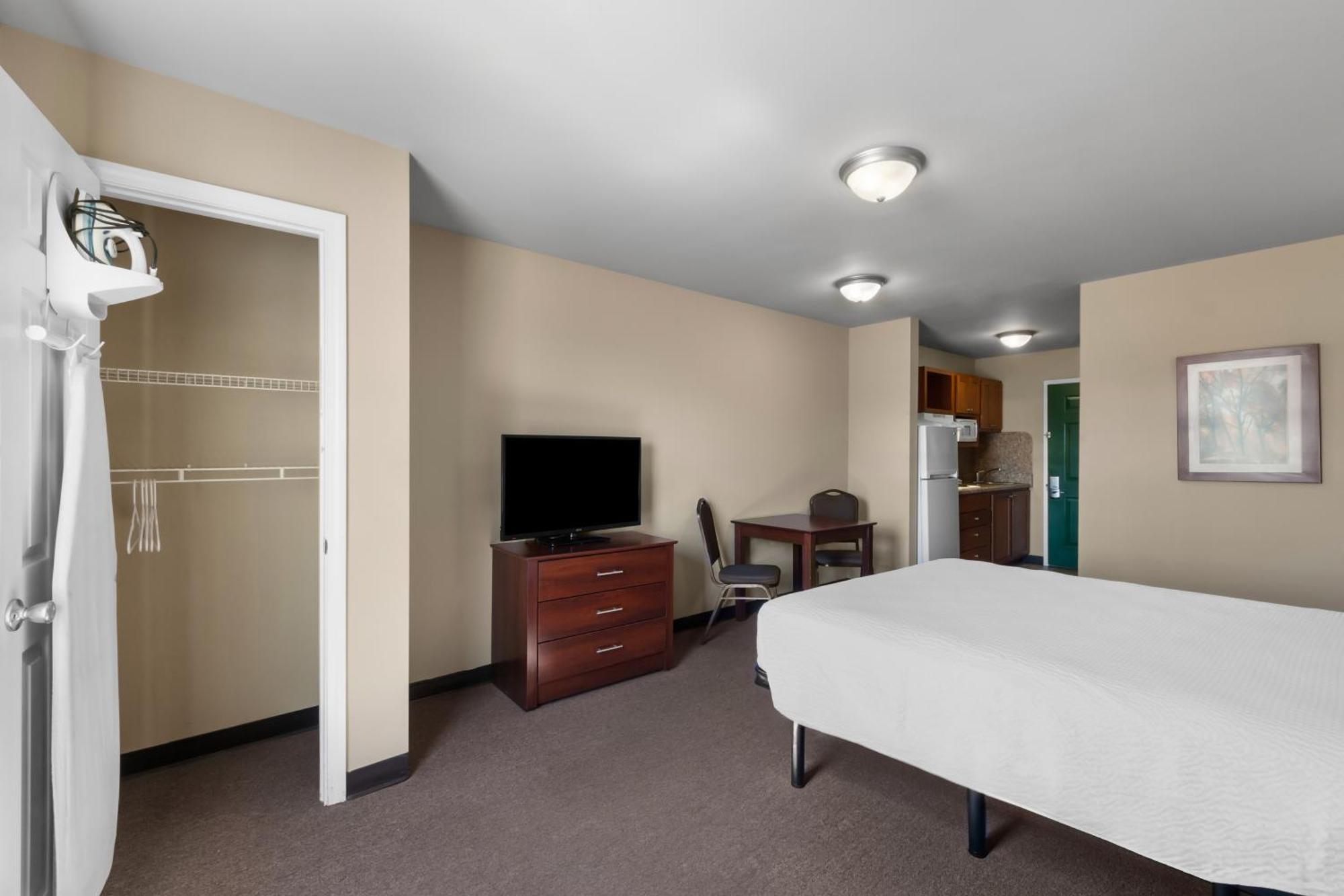 Risewell Kitchen Suites Pleasanton Eksteriør billede